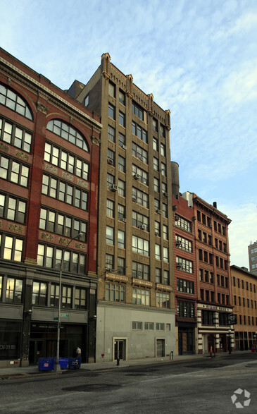 30 Cooper Sq, New York, NY for lease - Building Photo - Image 2 of 7