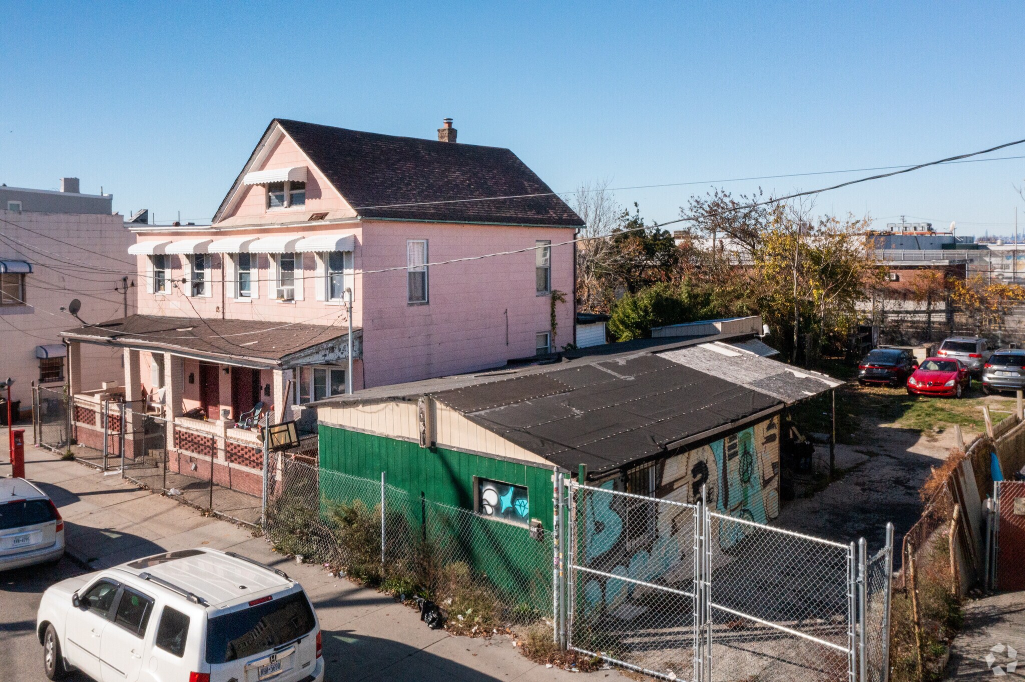 11120 Rockaway Beach Blvd, Rockaway Park, NY for sale Primary Photo- Image 1 of 1