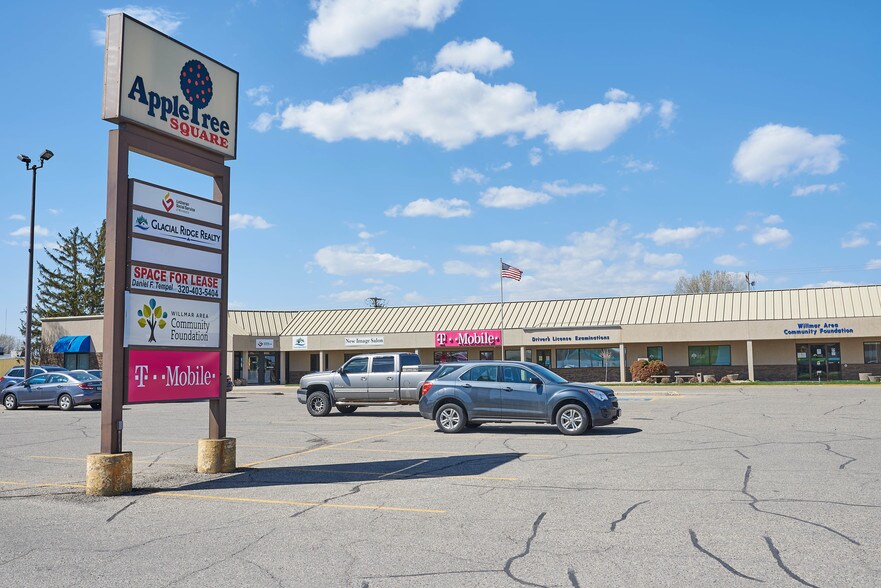 1601 E Highway 12, Willmar, MN for sale - Building Photo - Image 1 of 1