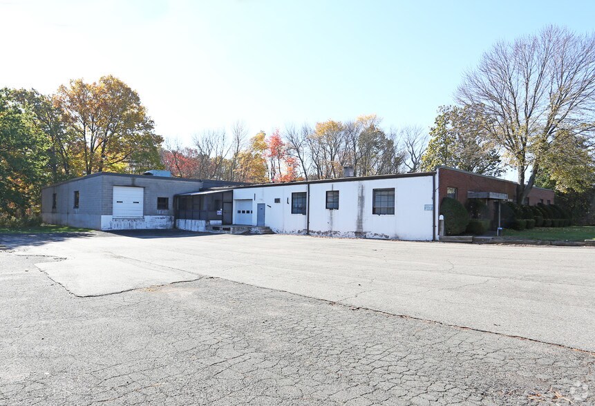586 Deming Rd, Berlin, CT for sale - Primary Photo - Image 1 of 1