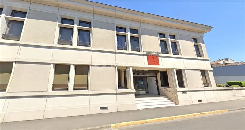 Office in Cognac for sale Building Photo- Image 1 of 13