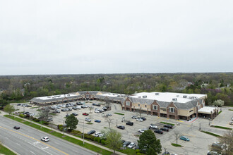 825 S Waukegan Rd, Lake Forest, IL - AERIAL  map view