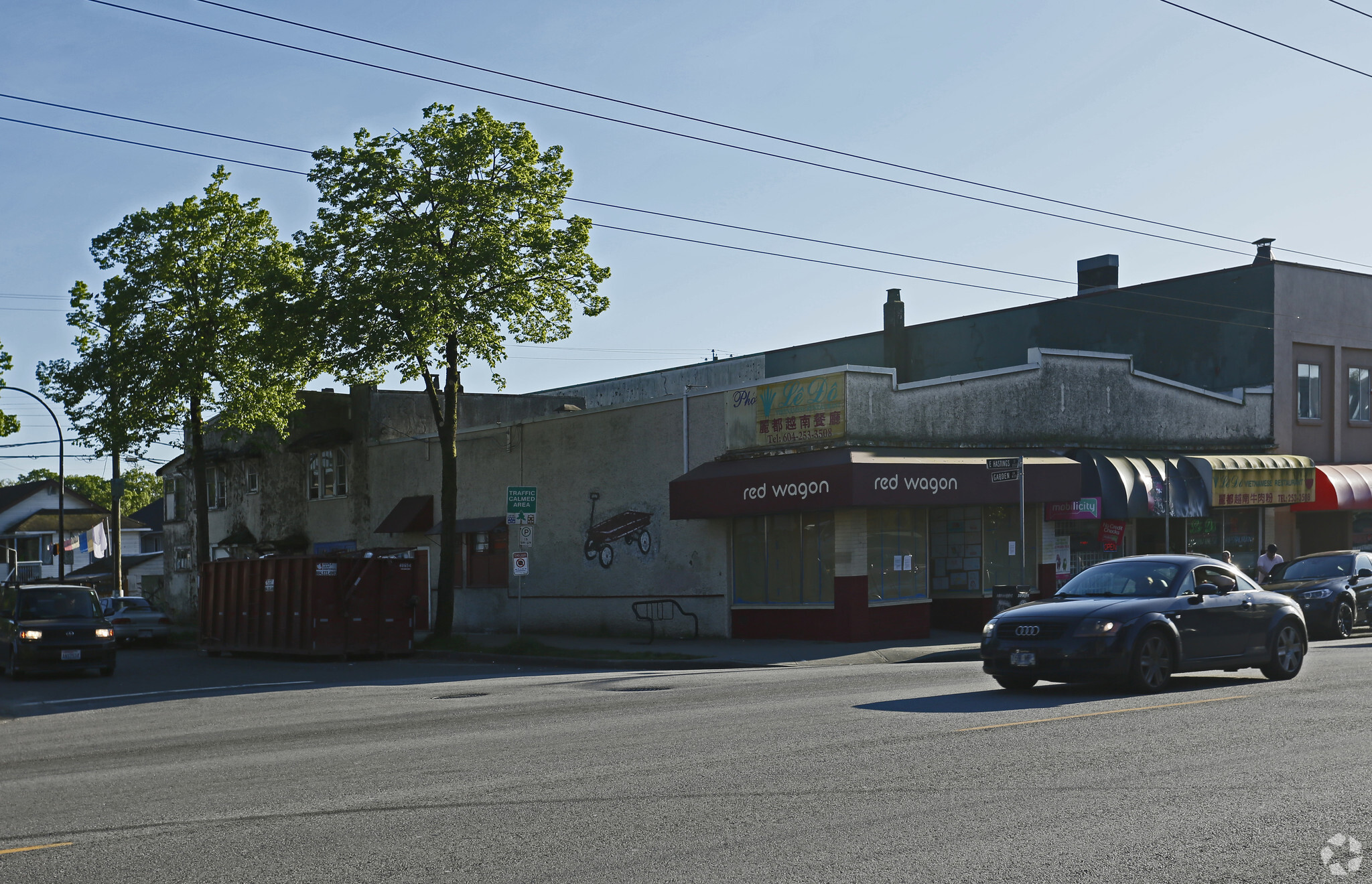 2292-2296 E Hastings St, Vancouver, BC for lease Primary Photo- Image 1 of 8