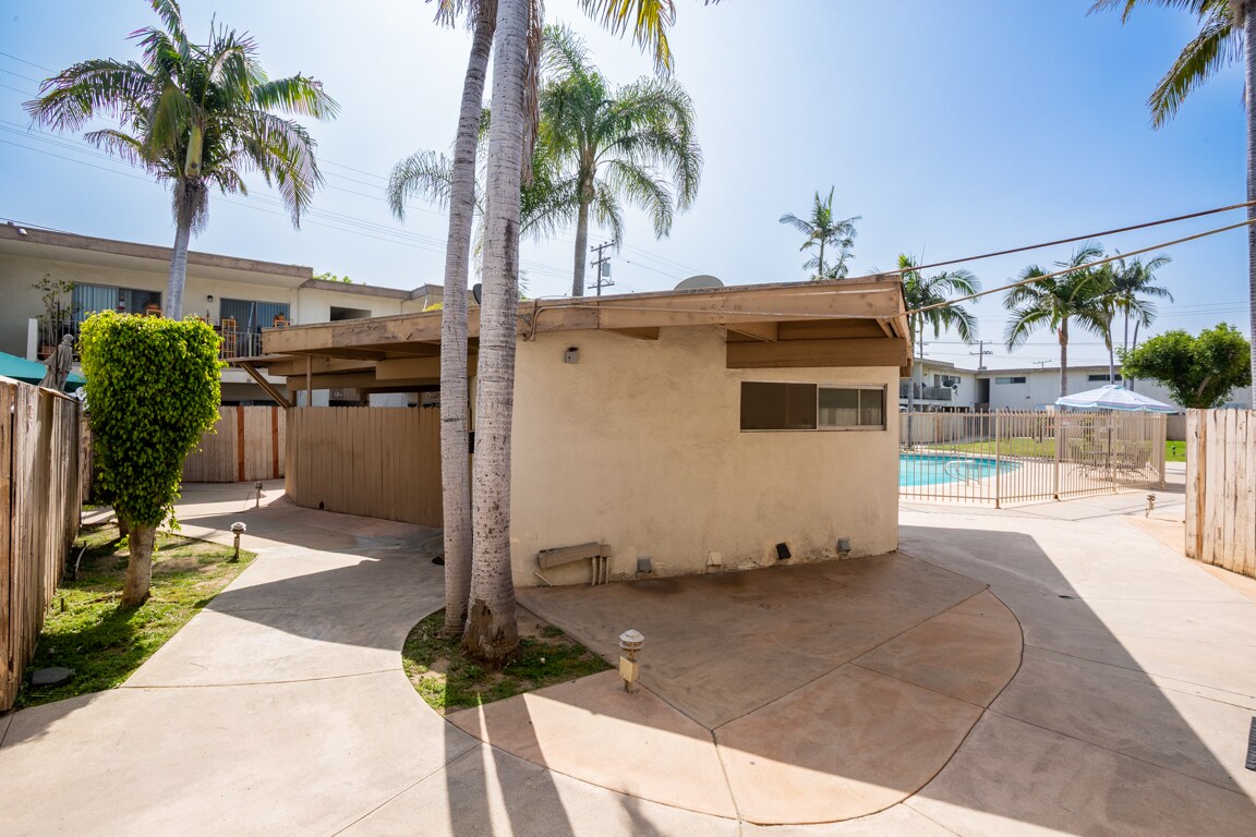 1499 Ridgecrest St, Monterey Park, CA 91754 The Three Lanterns