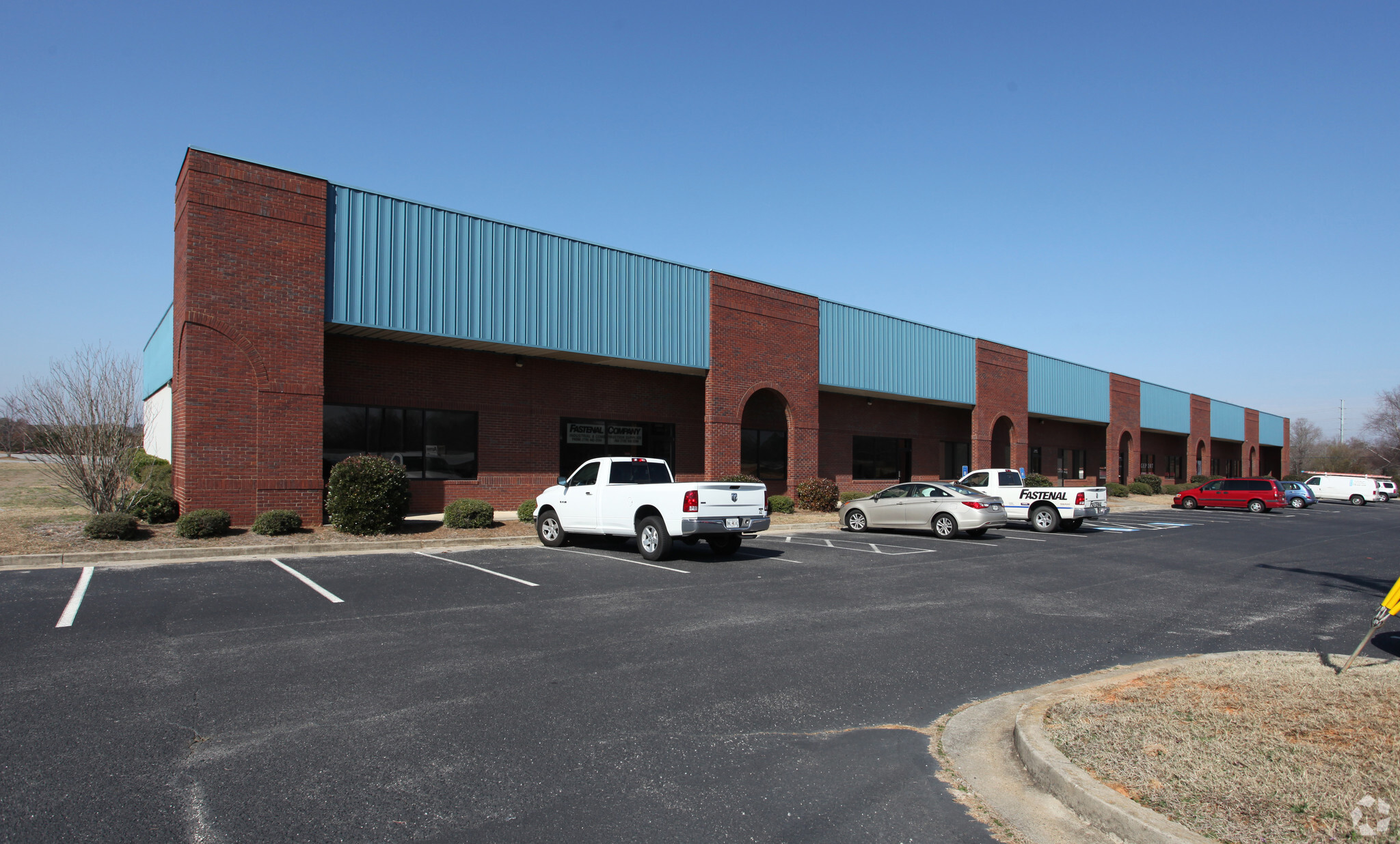 1000 Union Center Dr, Alpharetta, GA for lease Building Photo- Image 1 of 4