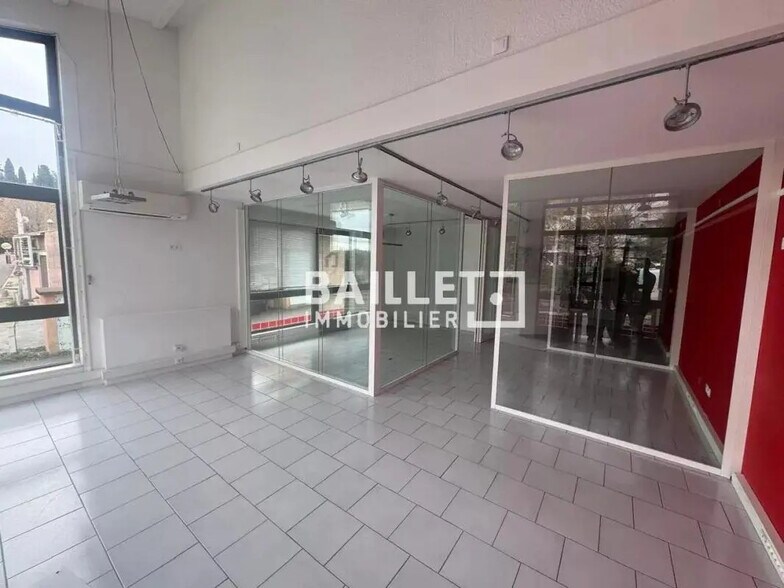 Retail in Châteauneuf-Grasse for lease - Building Photo - Image 3 of 13
