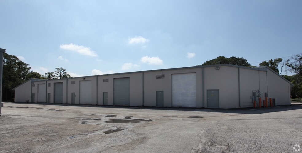 5121 Bowden Rd, Jacksonville, FL for lease - Building Photo - Image 2 of 6