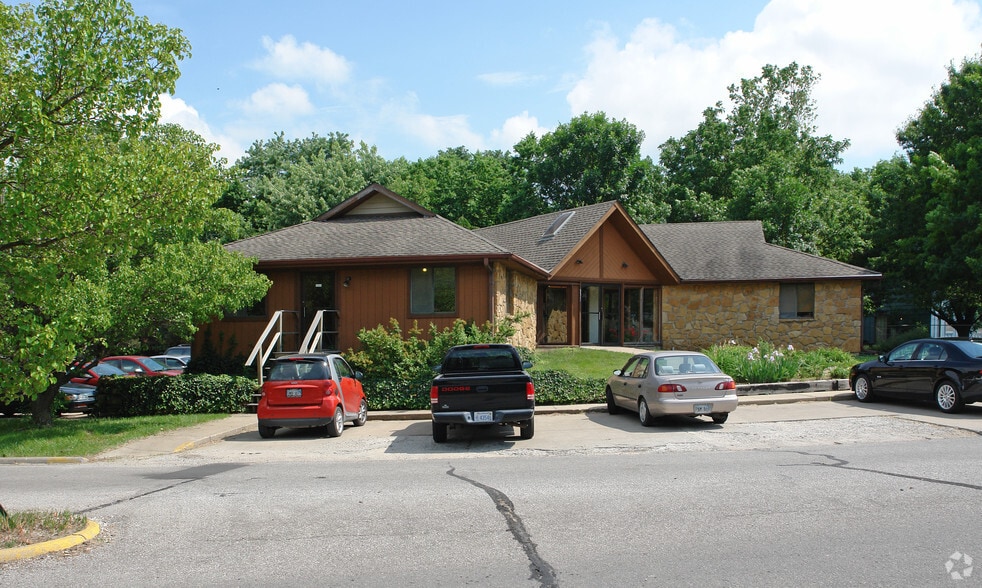 3311 Clinton Parkway Ct, Lawrence, KS for sale - Building Photo - Image 3 of 11
