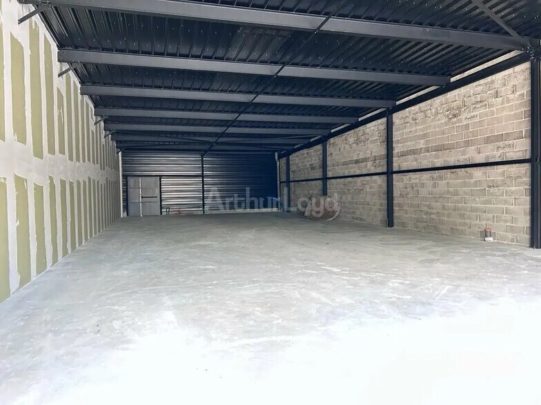 Retail in Florange for lease - Building Photo - Image 2 of 8