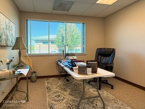 300 SW Columbia St, Bend, OR for lease Interior Photo- Image 2 of 13