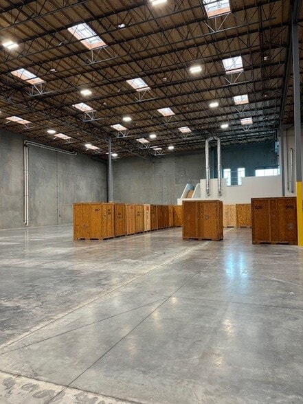 2548 Cactus Rd, San Diego, CA for lease - Interior Photo - Image 3 of 7