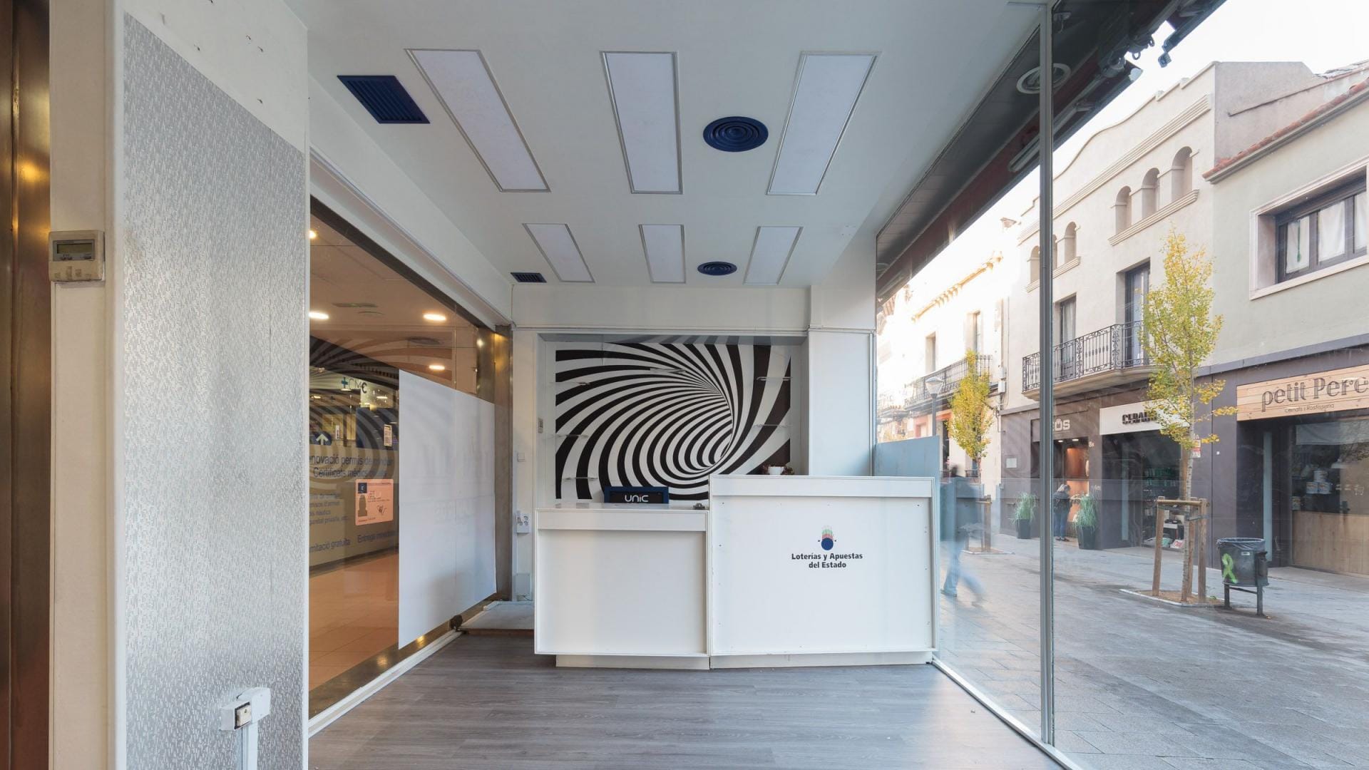 Carrer de Gràcia, 51-53, Sabadell, Barcelona for lease Interior Photo- Image 1 of 7