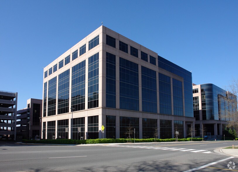 2675 Prosperity Ave, Merrifield, VA 22031 Prosperity Metro