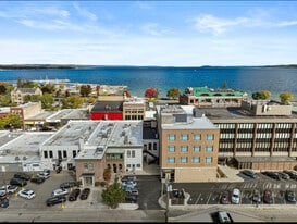 236 E Front St, Traverse City MI - Storefront Property