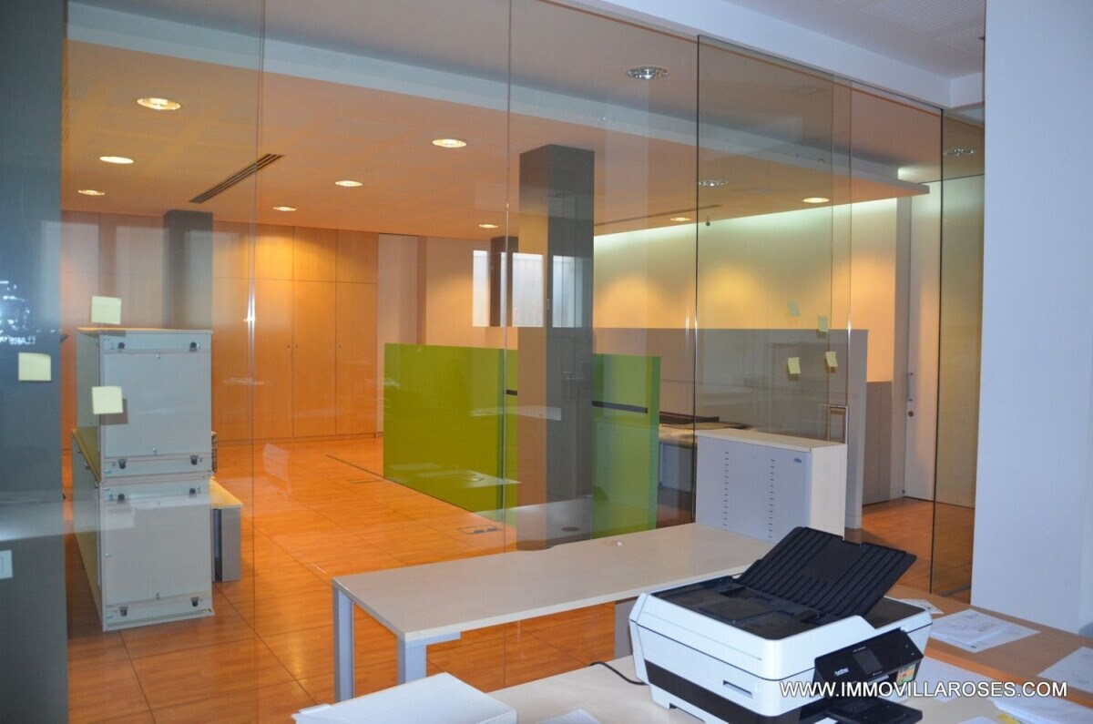 Castelló d'Empúries, GER 17487 - - - Interior Photo - Image 1 of 14