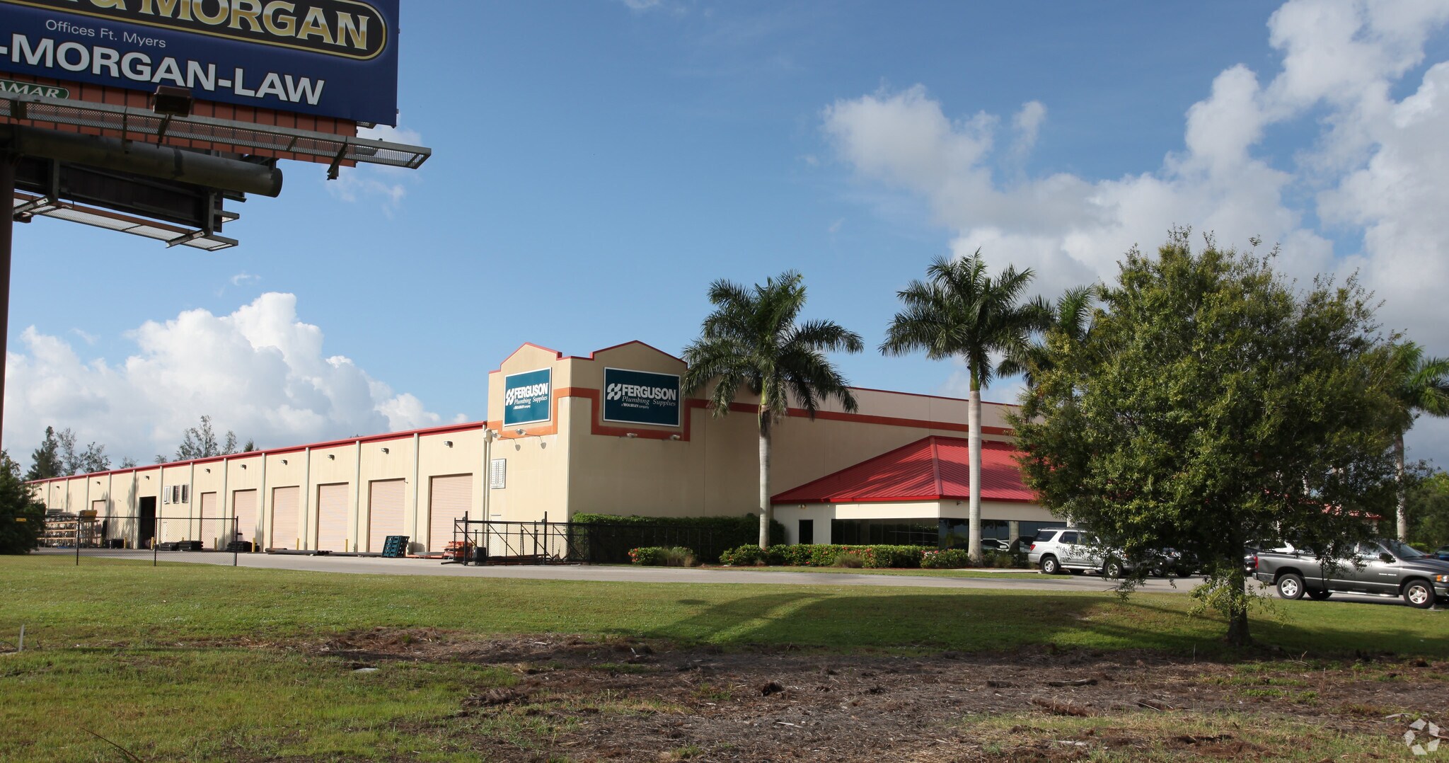 9348-9350 Laredo Ave, Fort Myers, FL for sale Primary Photo- Image 1 of 1