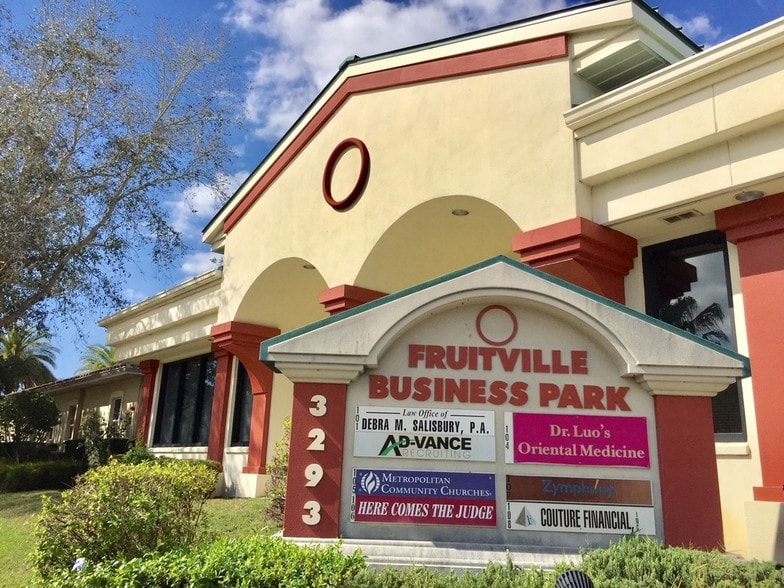 3293 Fruitville Rd, Sarasota, FL 34237