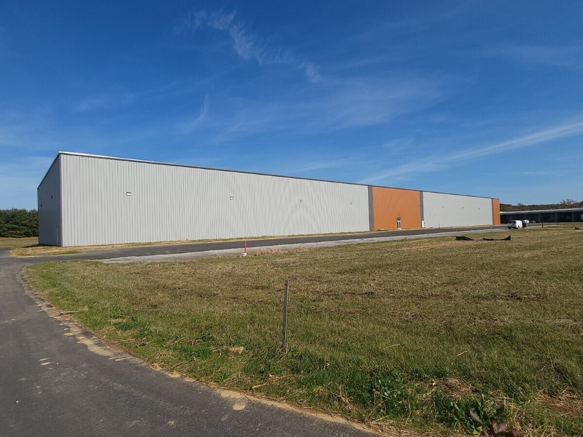 30130 Industrial Park, Logan, OH 43138