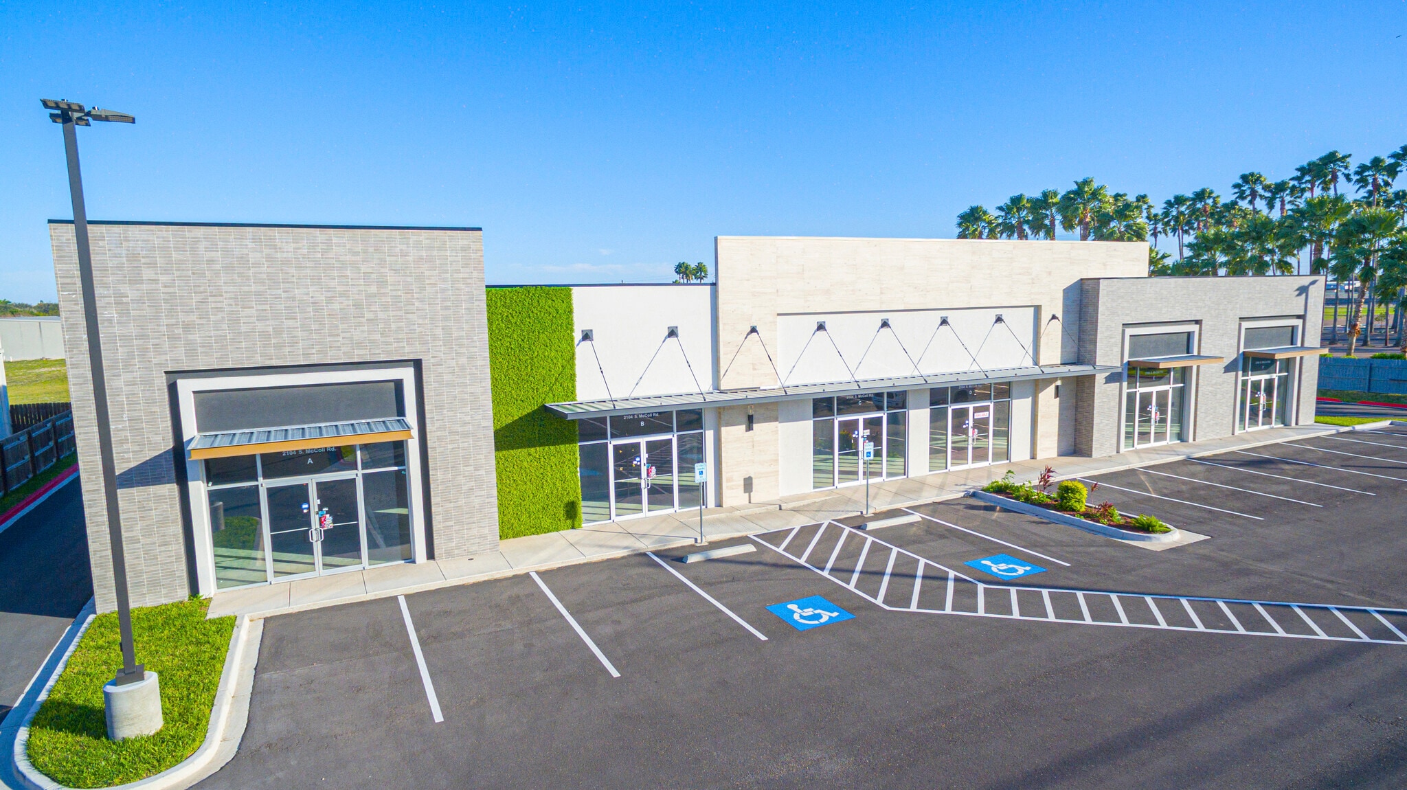 2104 S McColl Rd, Edinburg, TX for lease Primary Photo- Image 1 of 13