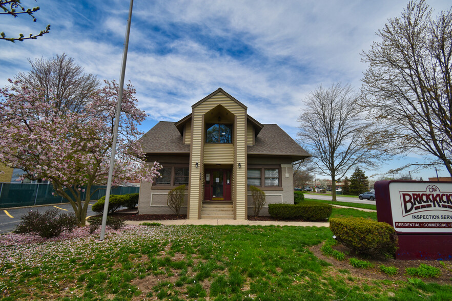 849 N Ellsworth St, Naperville, IL for lease - Building Photo - Image 3 of 25