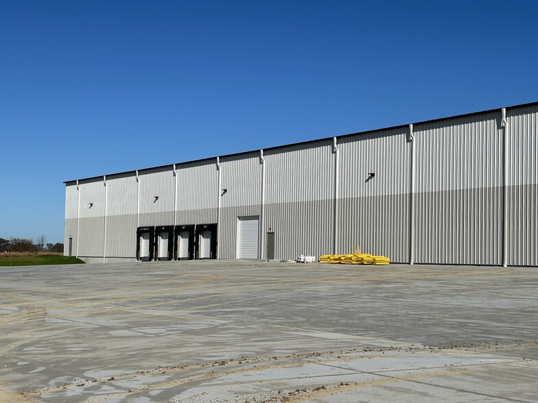 11734 Industrial Park Dr, Elberfeld, IN for lease - Building Photo - Image 2 of 10