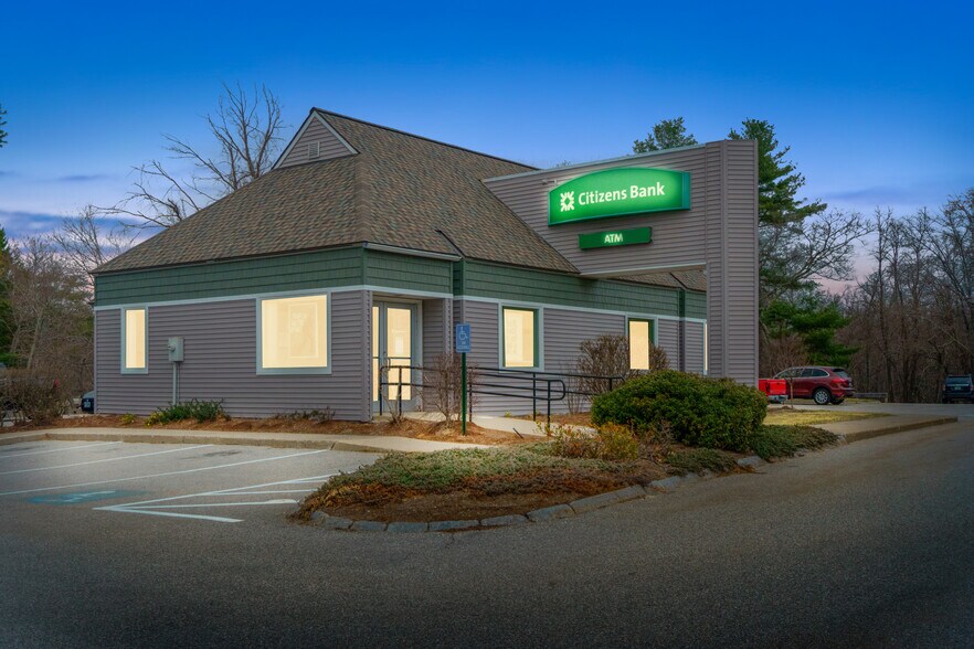 155 Bridge St, Pelham, NH 03076