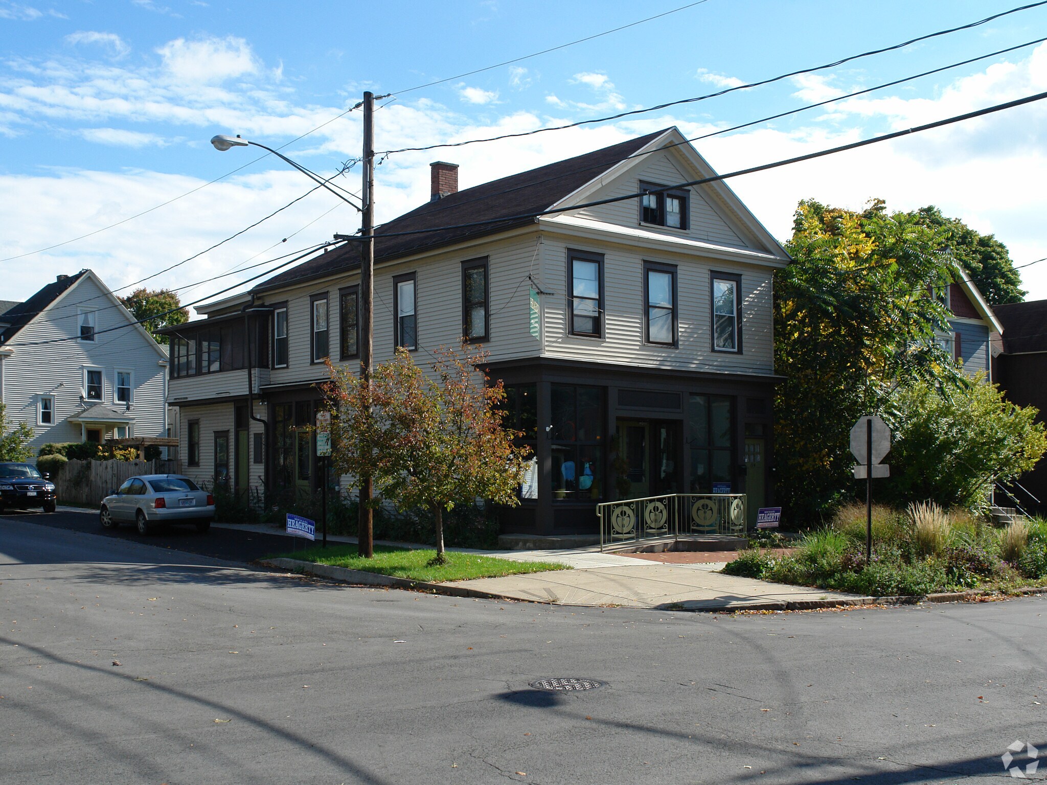 114 Helen St, Syracuse, NY for sale Primary Photo- Image 1 of 1
