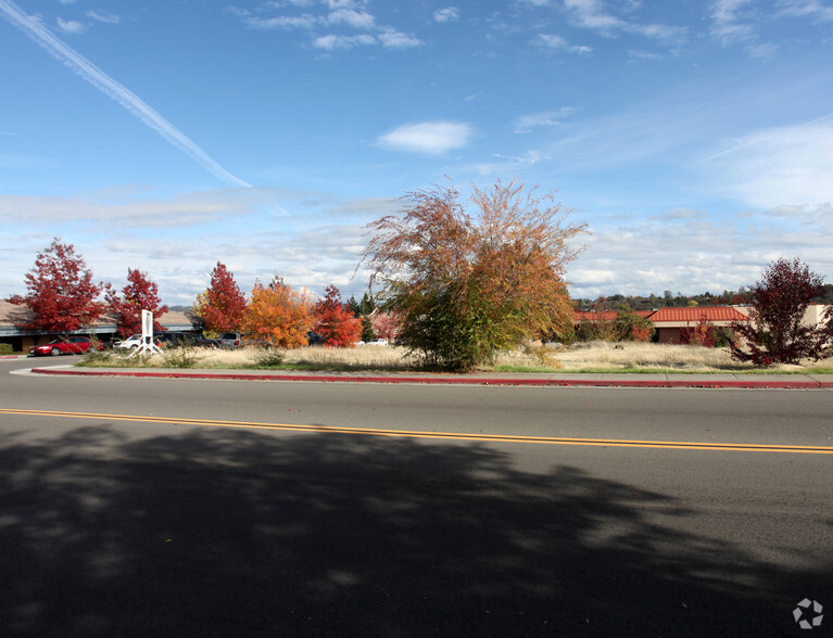 11930 Heritage Oak Pl, Auburn, CA for sale - Building Photo - Image 2 of 3