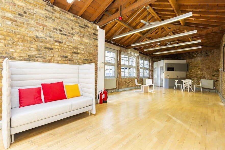 Hackney Rd, London for lease - Building Photo - Image 1 of 22