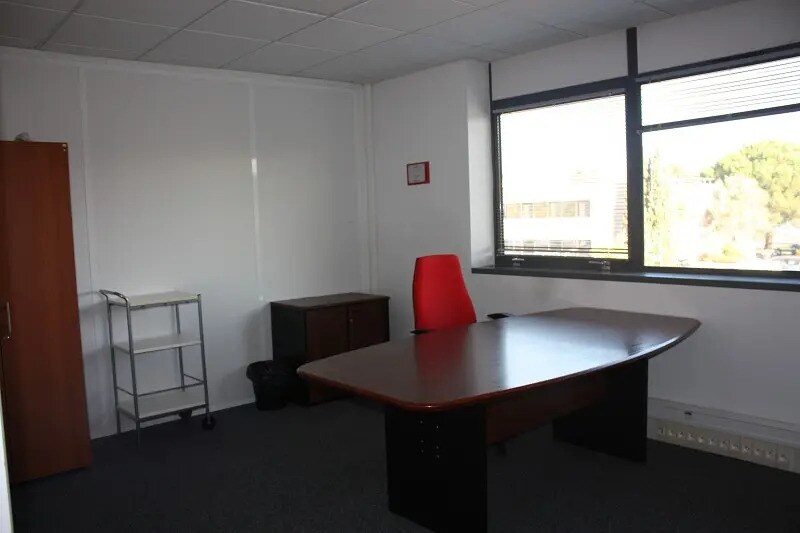 Office in Toulouse for lease - Interior Photo - Image 3 of 9