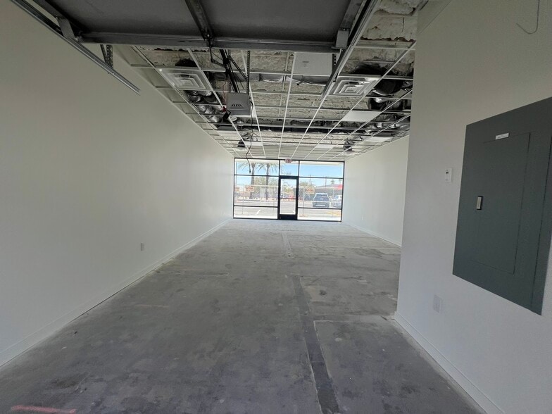 1324-1326 W University Dr, Tempe, AZ for lease - Interior Photo - Image 3 of 8