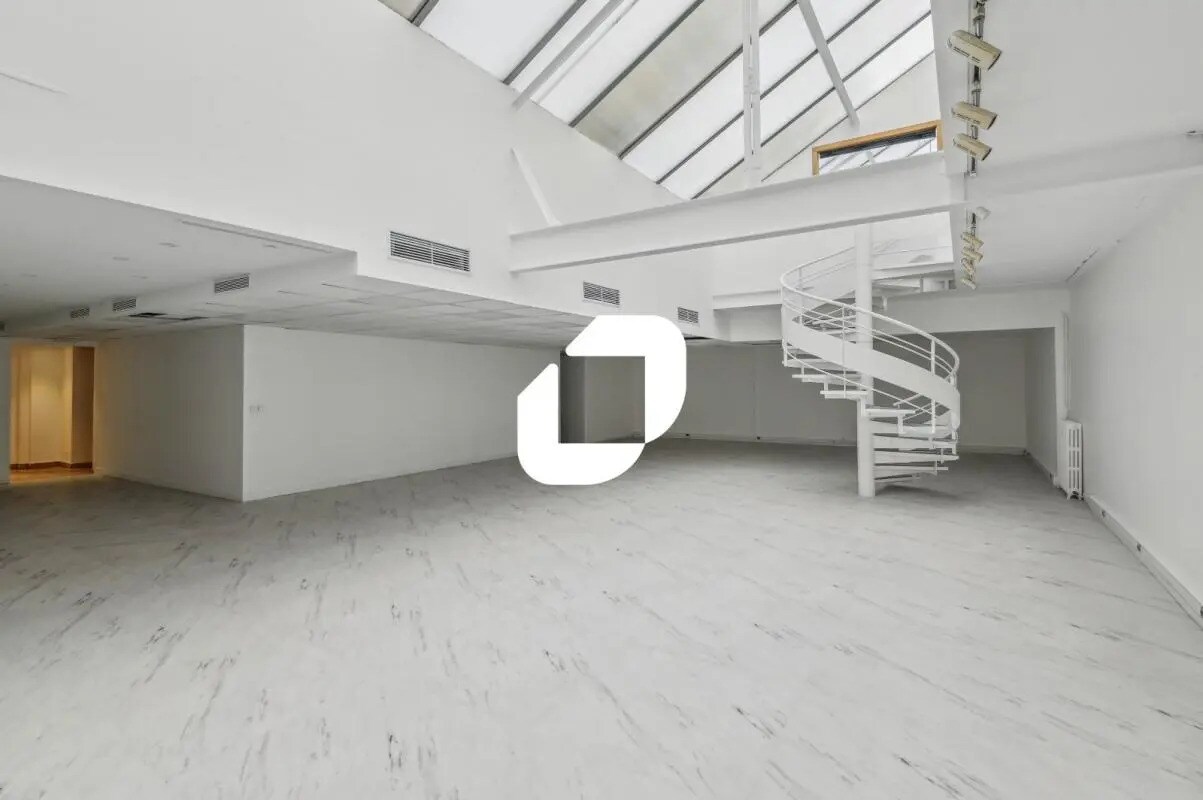 6 Bis Rue Emile Allez, Paris for lease Interior Photo- Image 1 of 11