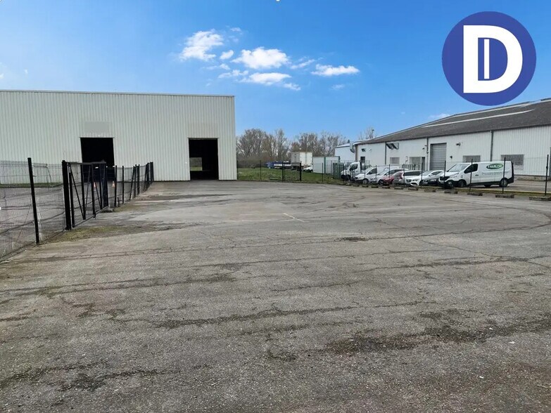 Flex in Ennery for lease - Building Photo - Image 1 of 6