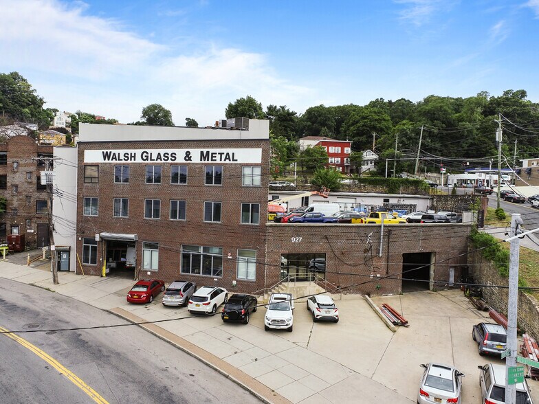 923-927 Old Nepperhan Ave, Yonkers, NY for sale - Primary Photo - Image 1 of 1