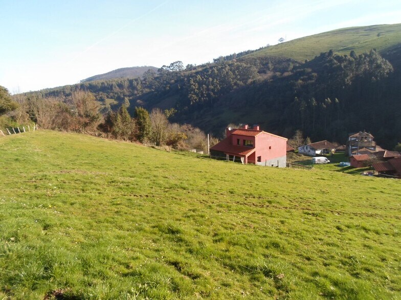 Land in Villaviciosa, Asturias for sale - Aerial - Image 2 of 15