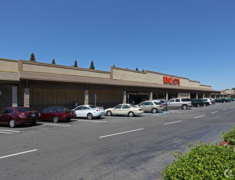 8539 Elk Grove Blvd, Elk Grove, CA for lease - Building Photo - Image 3 of 21