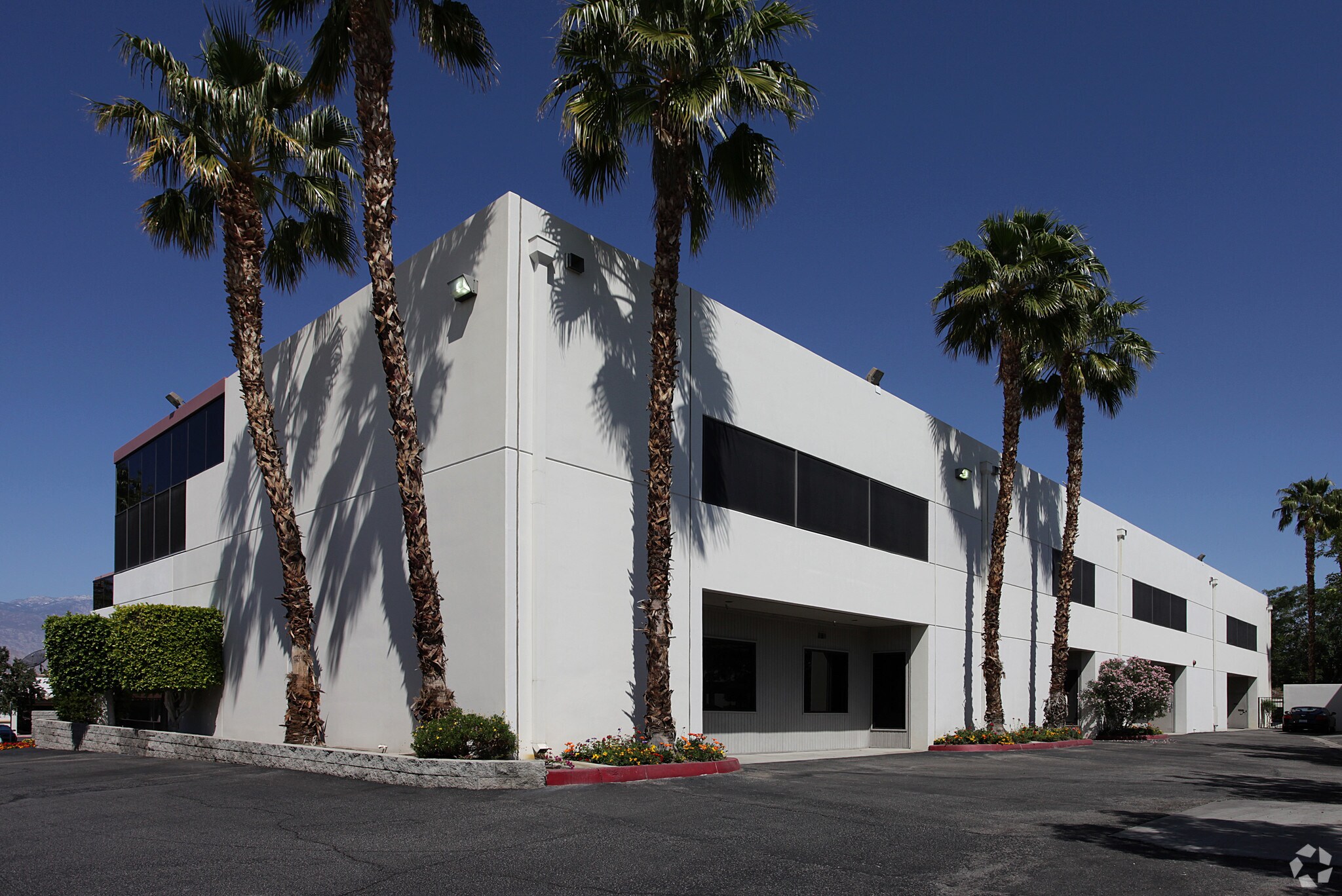 41550 Eclectic St, Palm Desert, CA for sale Primary Photo- Image 1 of 1