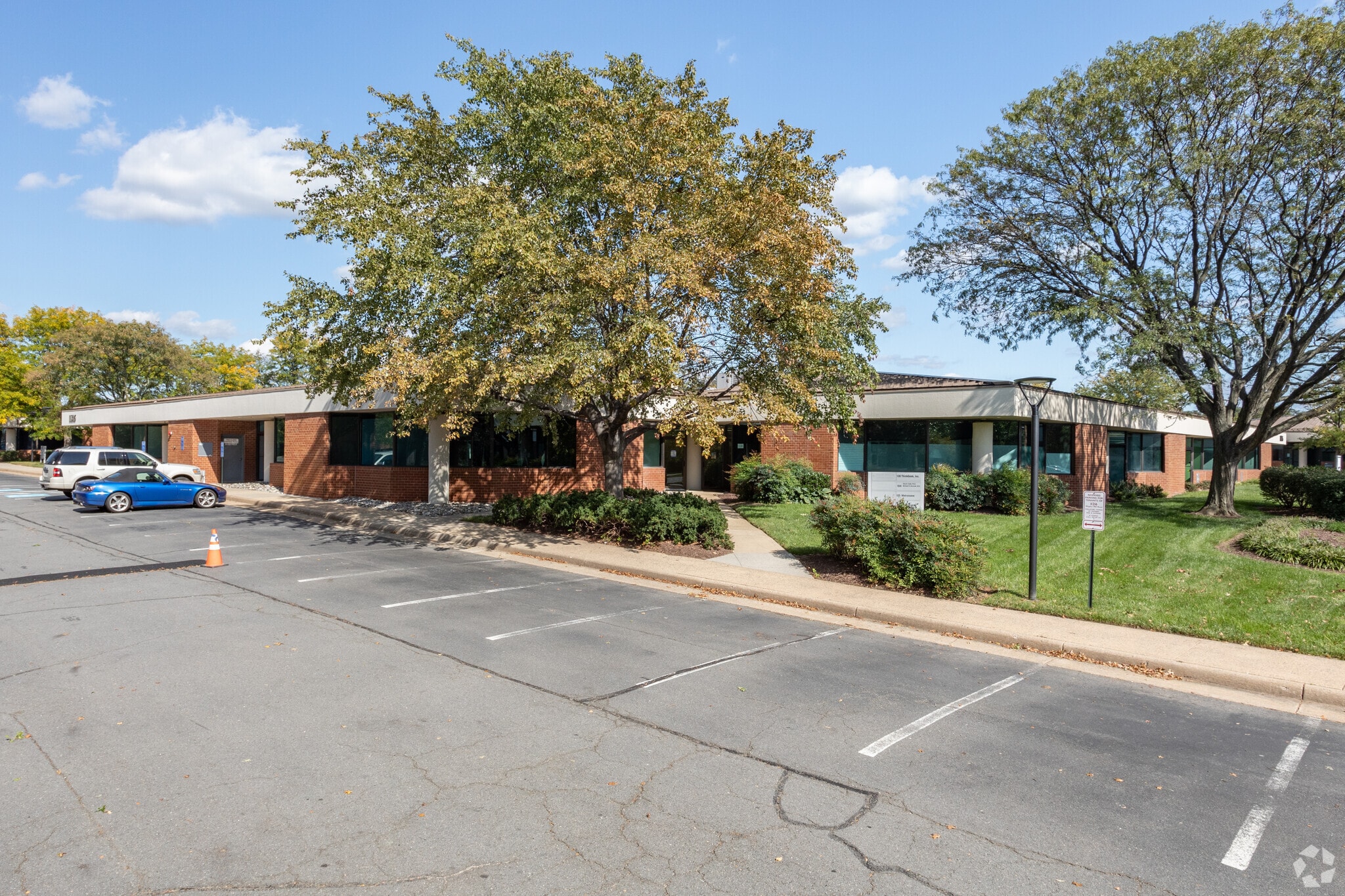 11208 Waples Mill Rd, Fairfax, VA 22030 Fair Oaks Business Park