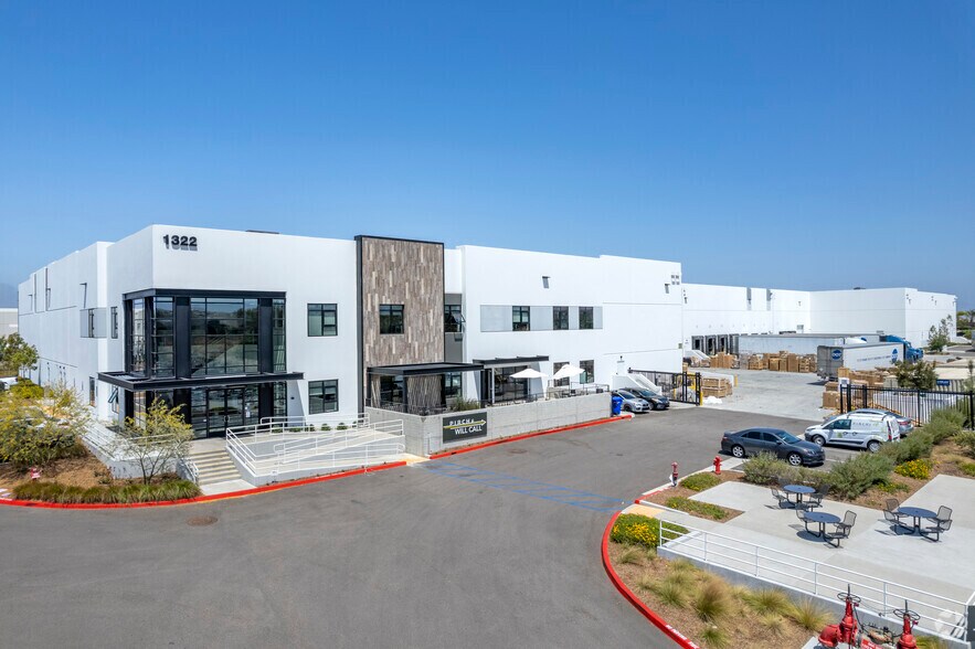 1322 Rocky Point Dr, Oceanside, CA for lease - Building Photo - Image 1 of 5