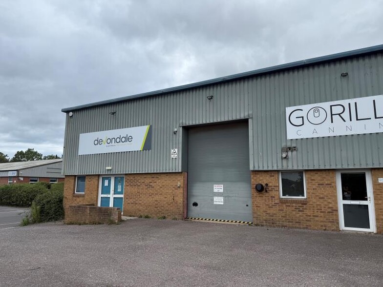 Corbin Way, Bradpole for lease - Building Photo - Image 3 of 3