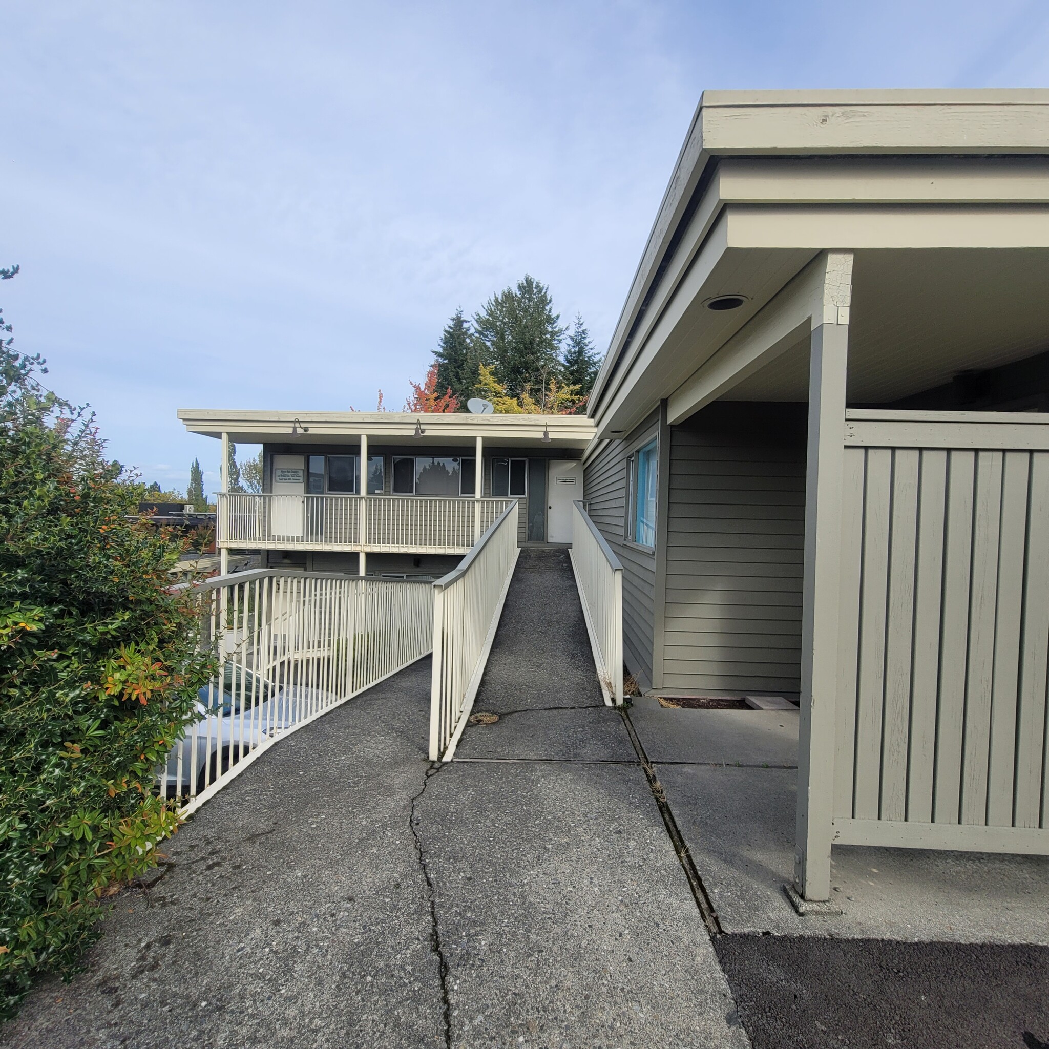 3003 81st Pl SE, Mercer Island, WA for lease Building Photo- Image 1 of 12