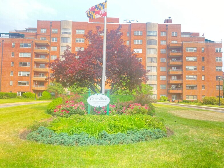 3601 Greenway, Baltimore, MD 21218 Carrollton Condominiums