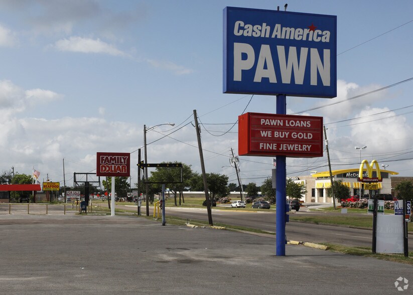 13815 S Post Oak Rd, Houston, TX 77045 Southview Center