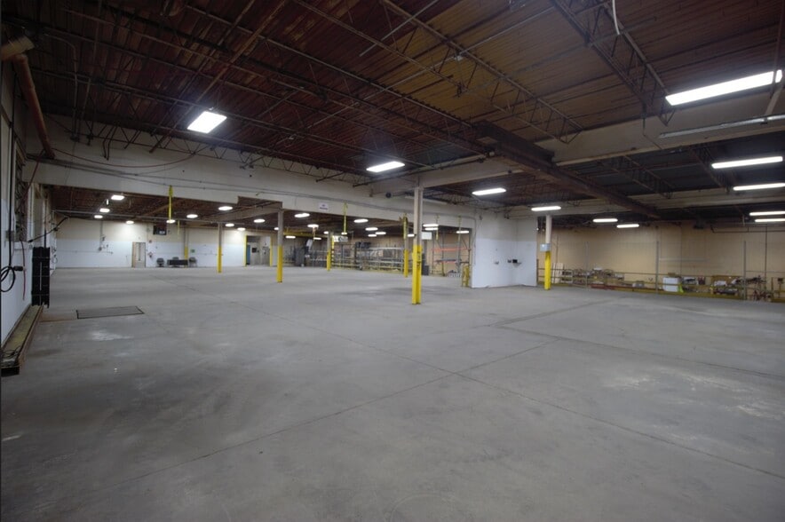 2025 Brighton Henrietta Town Line Rd, Rochester, NY for lease - Building Photo - Image 3 of 12