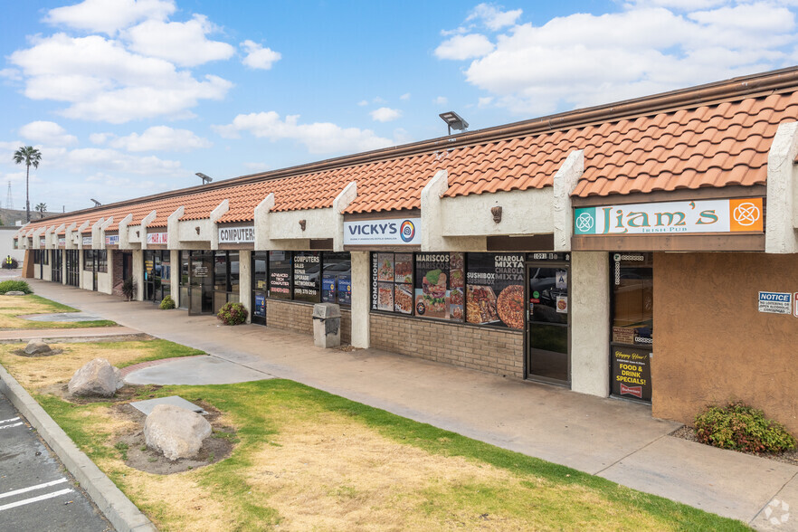 1035-1091 S Mt Vernon Ave, Colton, CA for lease - Building Photo - Image 2 of 8