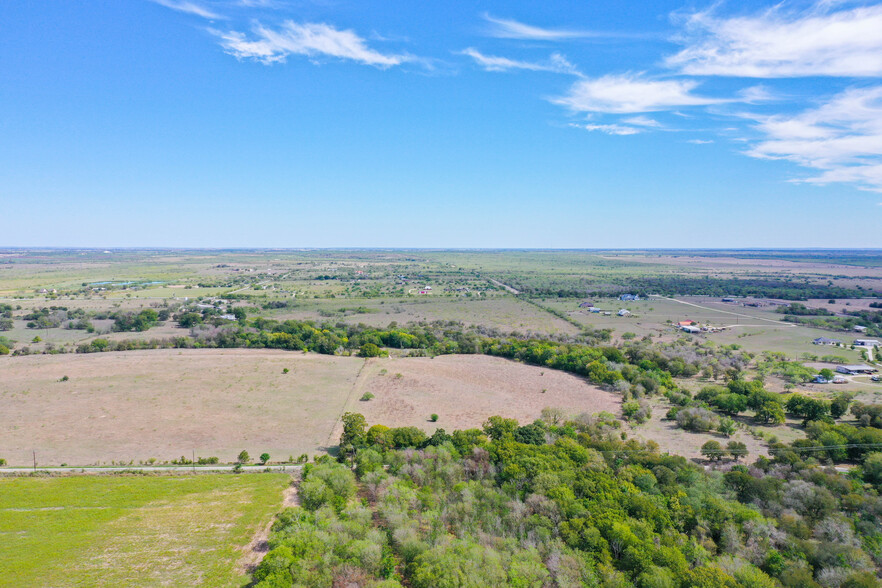 115 Humphrey Ct, Martindale, TX for sale - Building Photo - Image 3 of 16