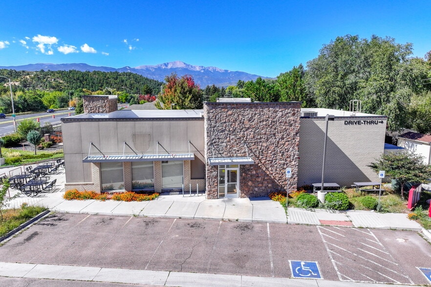 3220 Austin Bluffs Pky, Colorado Springs, CO for lease - Building Photo - Image 3 of 31