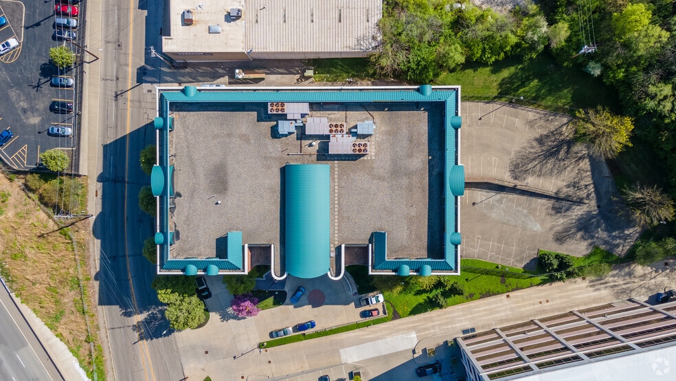 2090 Florence Ave, Cincinnati, OH for lease - Aerial - Image 3 of 4