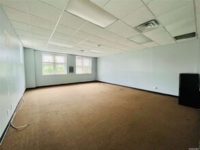 451-453 Sunrise Hwy, Lynbrook, NY for lease Building Photo- Image 2 of 4