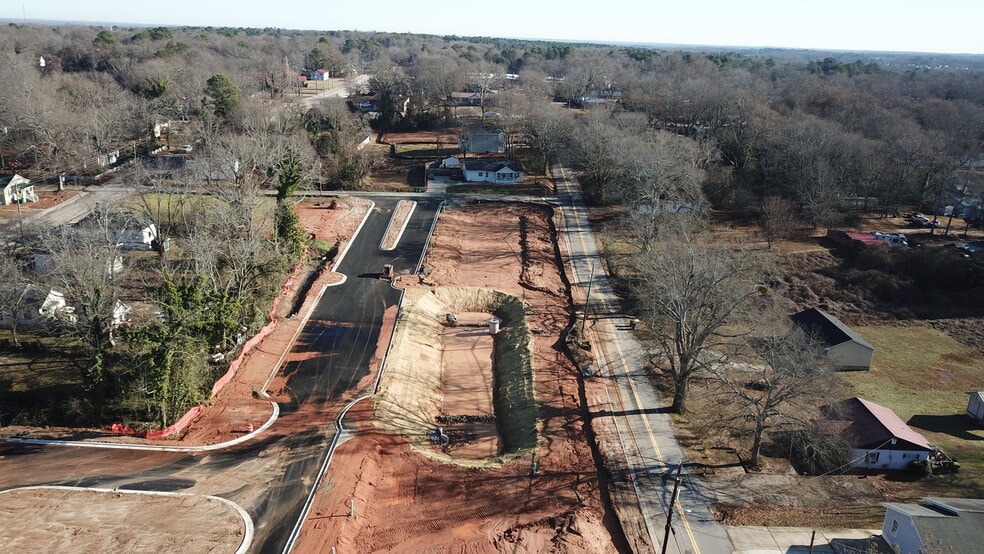 74 Williamson St, Winder, GA for sale - Building Photo - Image 3 of 9